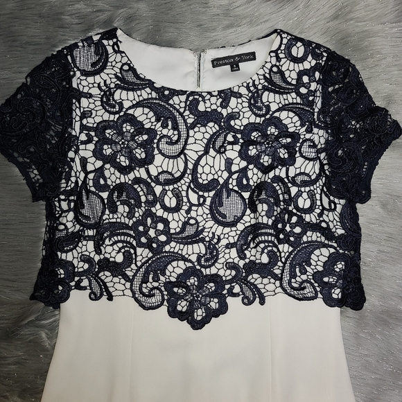 White bodycon Dress - Picture 4 of 5